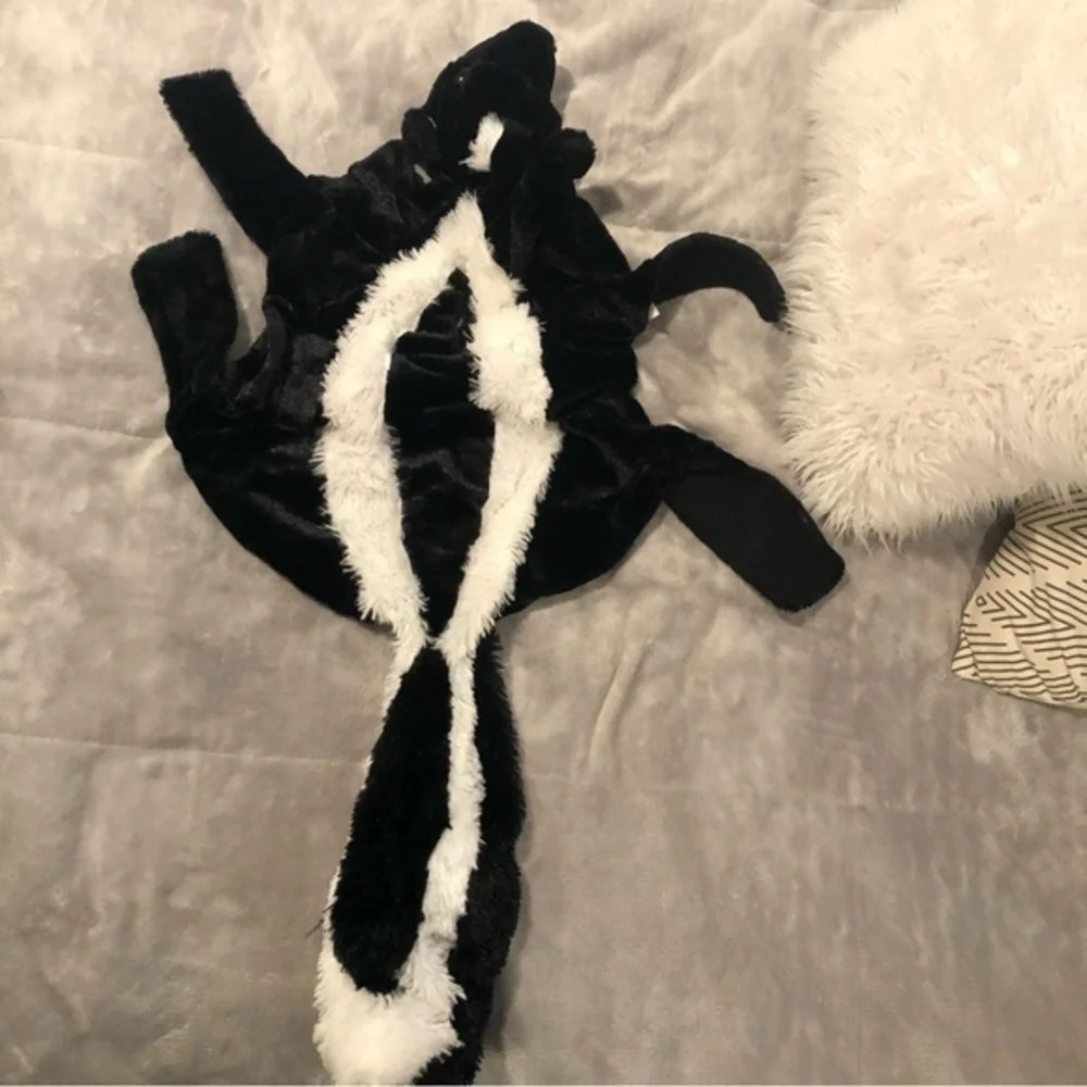 Target dog skunk